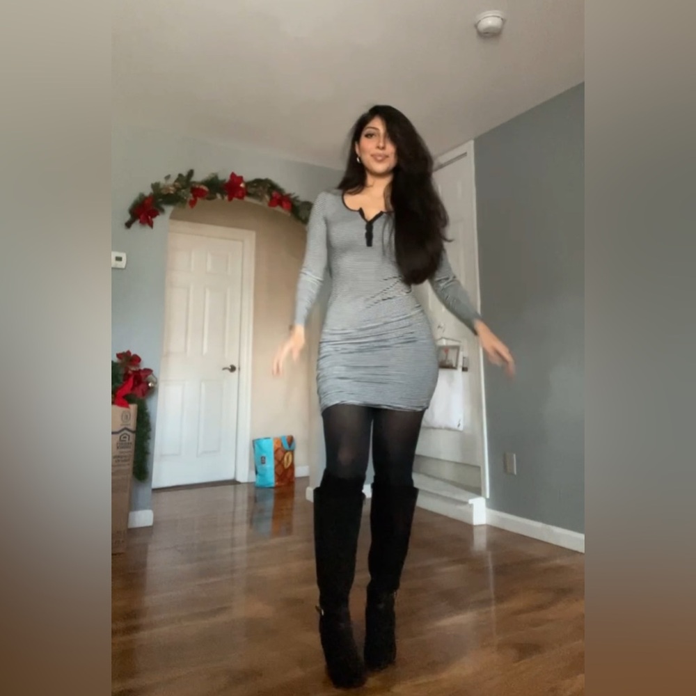 Striped Body-con Dress!